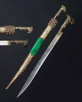 سيف ياتاجان التاريخي المصنوع من حجر المرجان الطبيعي