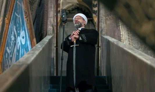 What does the tradition of khutbah with swords mean2