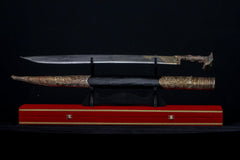 Espada Yatagan estilo siglo XVI