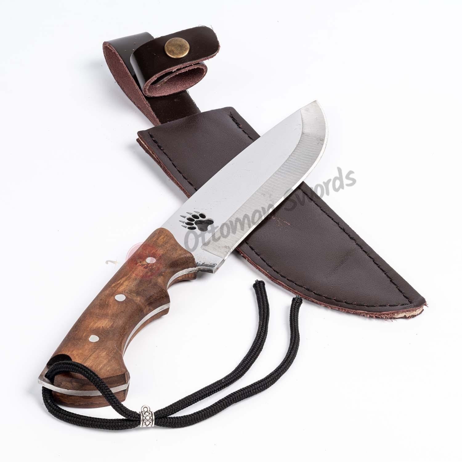 Bushcraft Knife With Walnut Handle and Bear Paw (2)