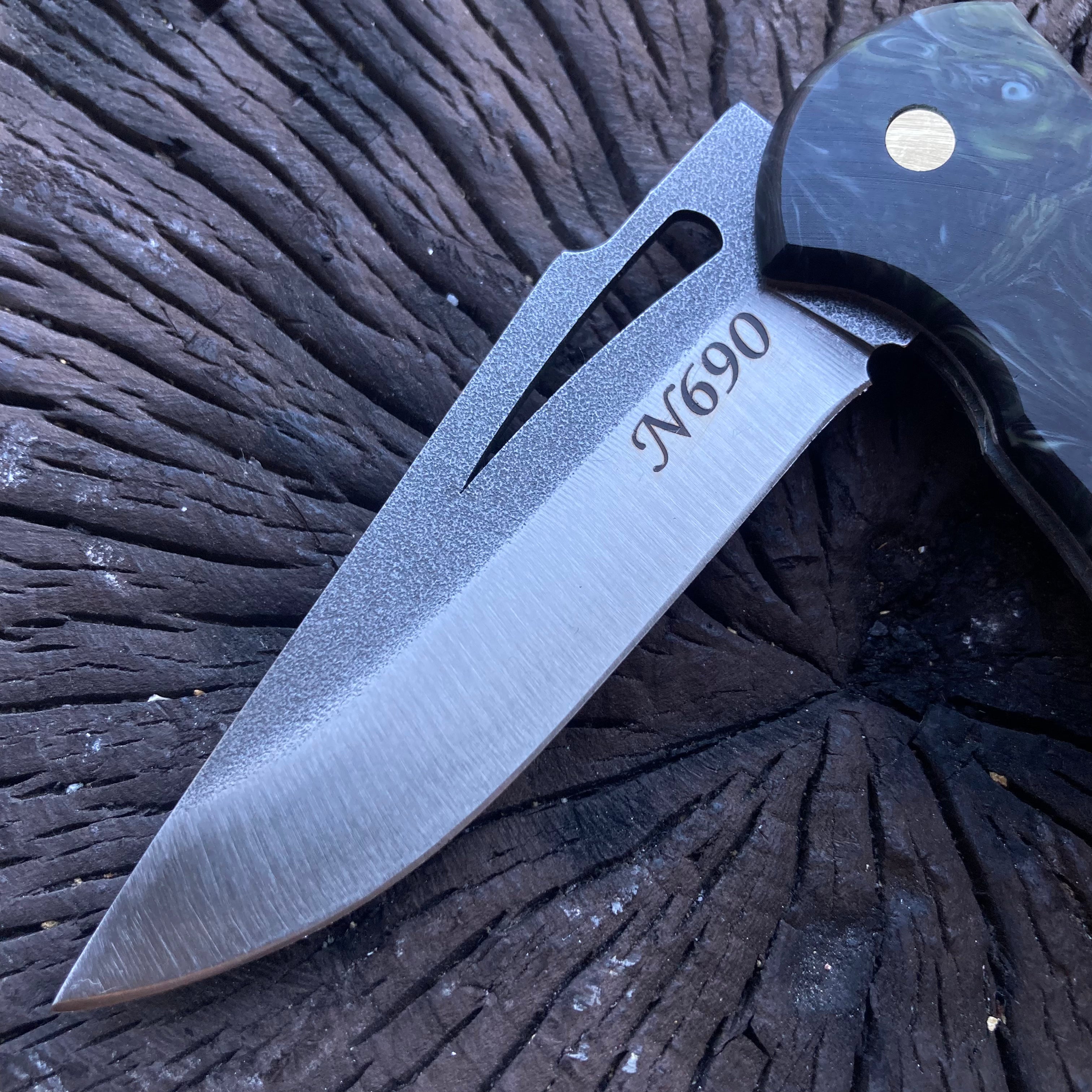 Pocket Knives & Folding Knives