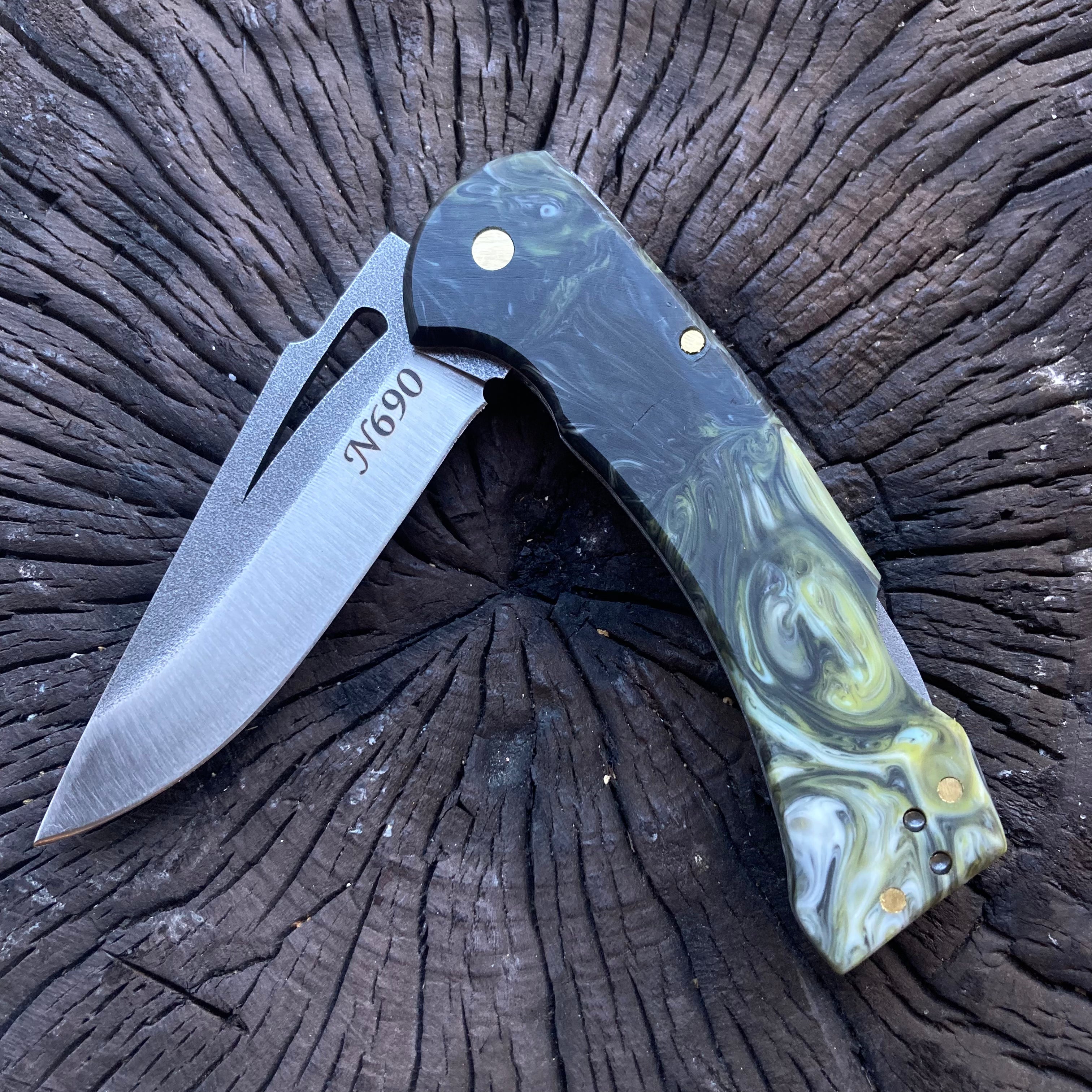 Pocket Knives & Folding Knives