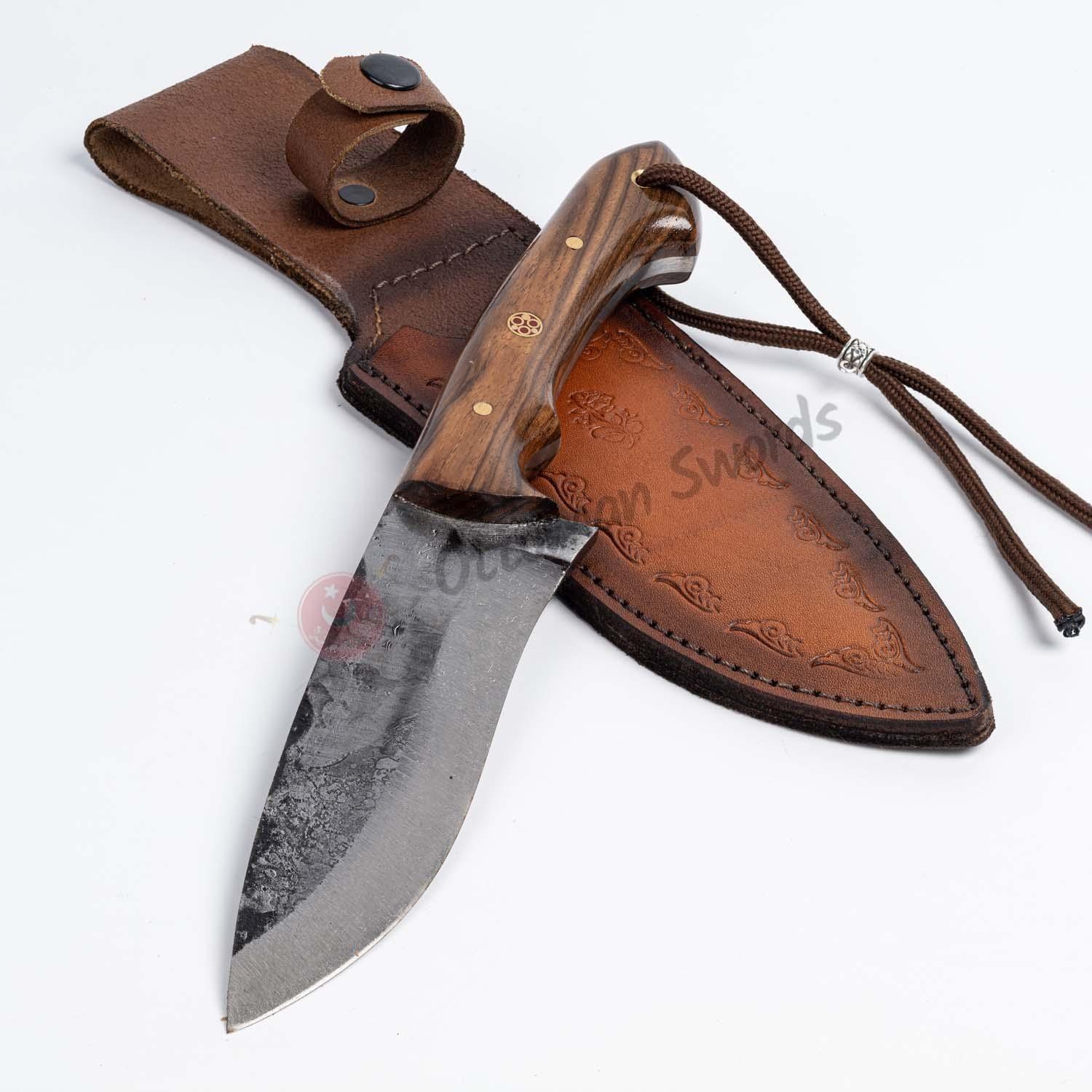 Handmade Carbon Steel Camping Knife Walnut Tree (3)