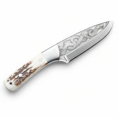 Cuchillo grabado con mango de ciervo