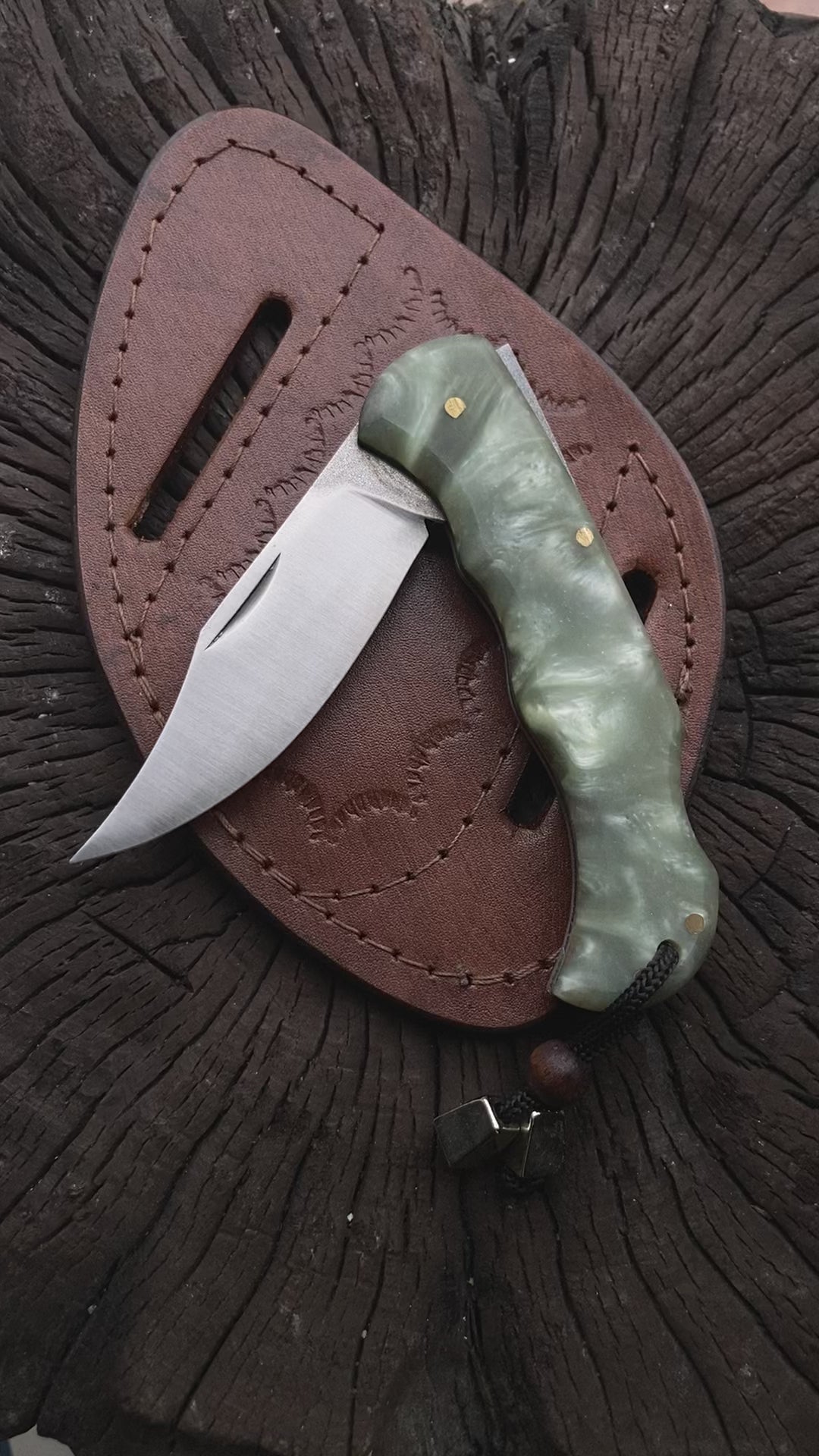 8 İnches Folding Knife Light Green Handle