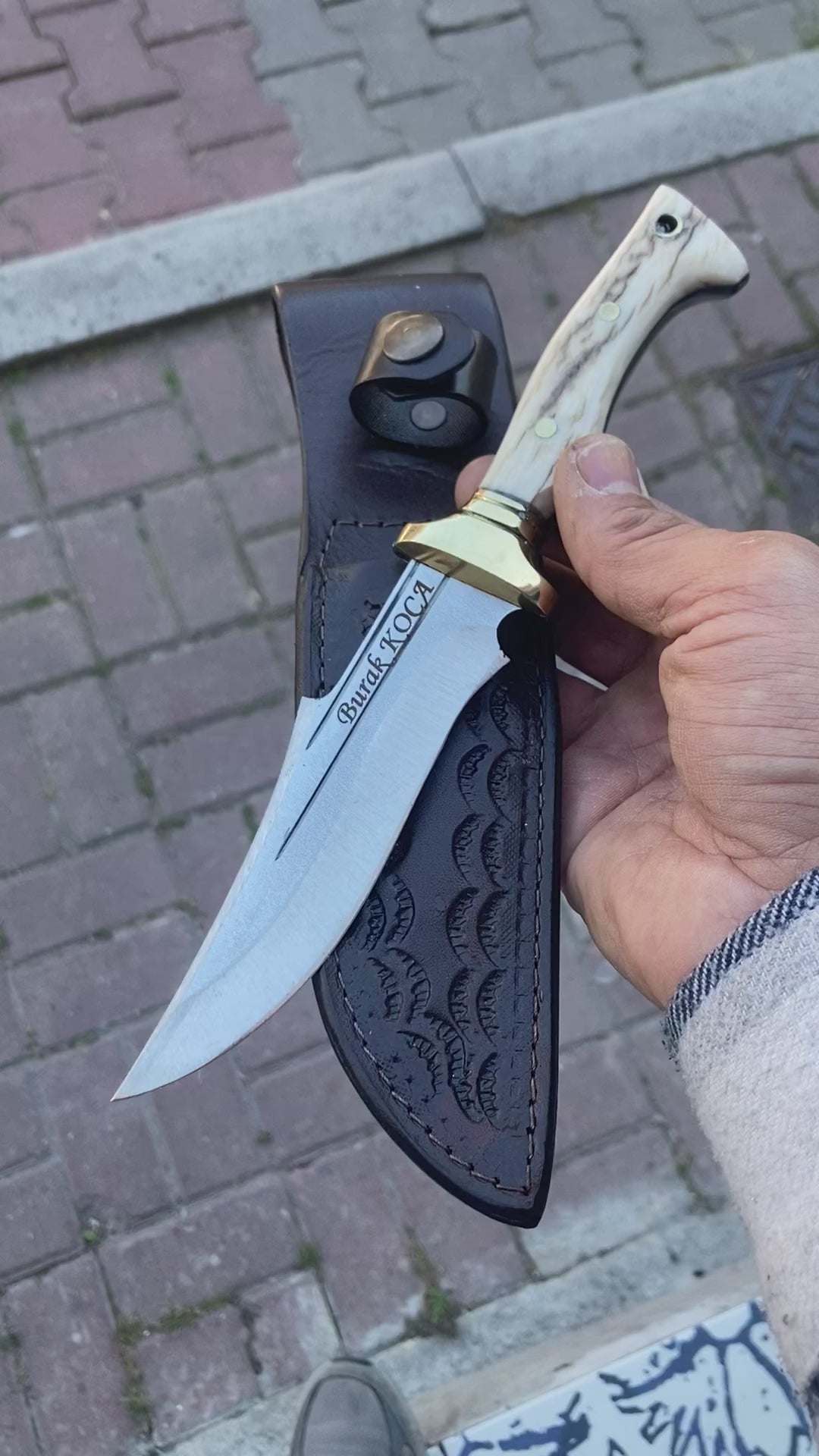 Cuchillo de camping hecho a mano con mango de cuerno de ciervo de 8 pulgadas