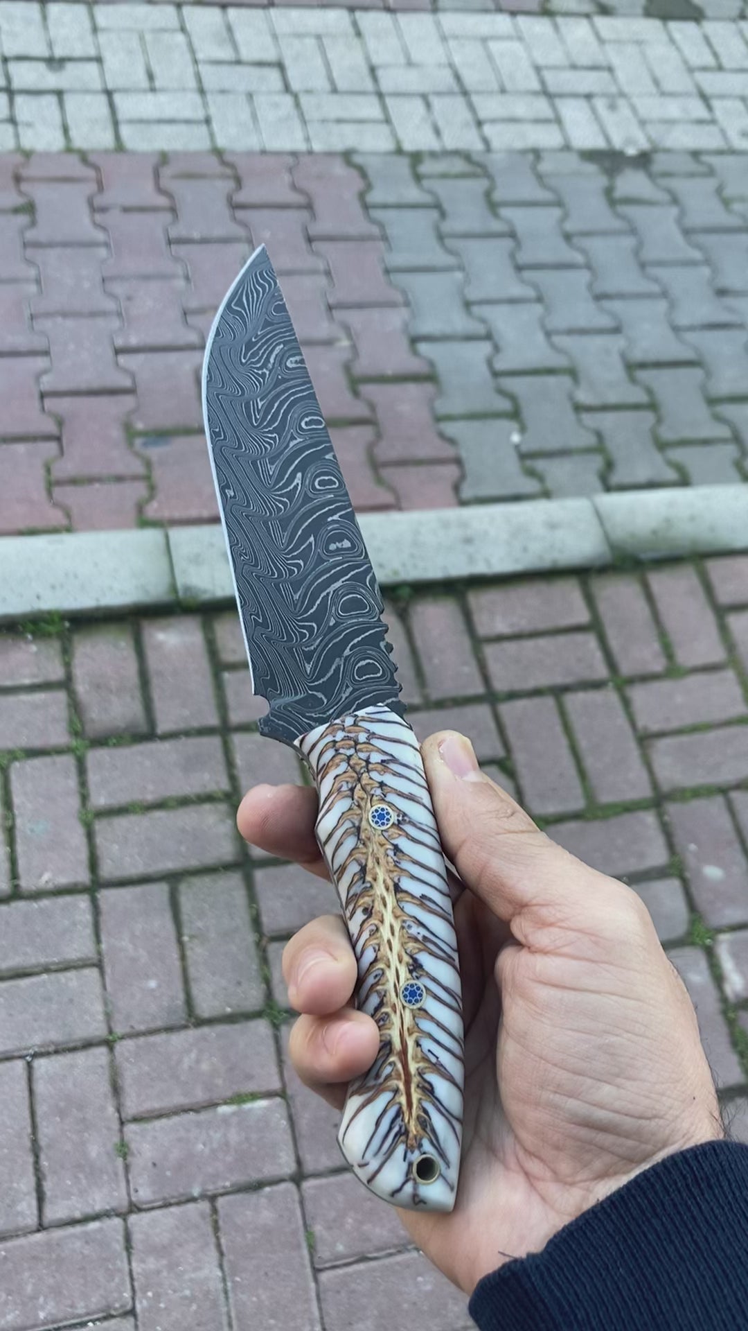 High End Damascus Steel Knife